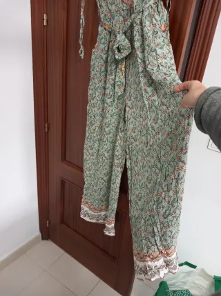 Mono pantalón verde estampado floral