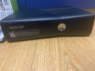 Xbox 360 256GB - 2 mandos y 9 juegos