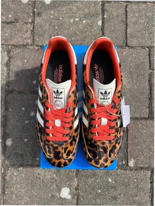 Adidas Samba OG Leopardo Rojo Talla 38