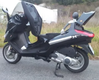 Maxi Scooter Piaggio XEvo