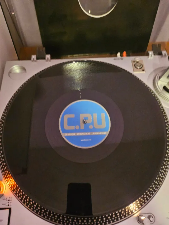 DJ Pepo & Runner Noise - C.P.U.02 (12)