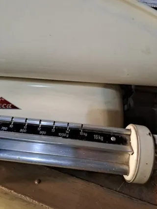 Báscula de farmacia vintage