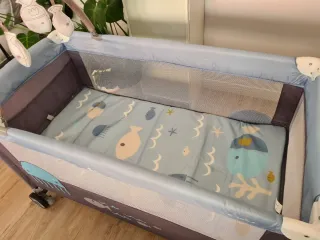 Cuna de viaje Jané con 2 niveles