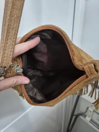 Bolso de ante con flecos