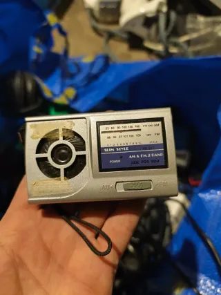 Radio KK-221 AM/FM Plata