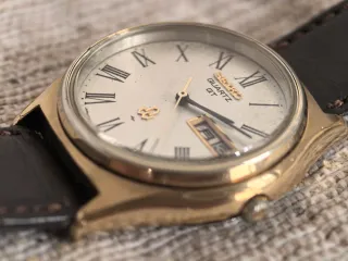 Seiko QT 0823 7000 Placcato Oro JDM del 1974