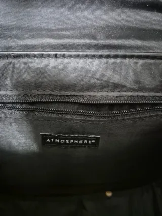 Bolso marrón bandolera con cadena