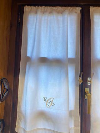 Cortinas bordadas a mano