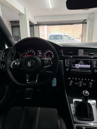 VOLKSWAGEN GOLF GTI CLUBSPORT