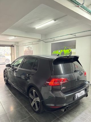 VOLKSWAGEN GOLF GTI CLUBSPORT