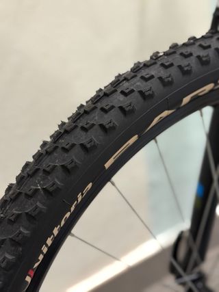 Bicicleta MTB Rockrider 27.5 Fluor