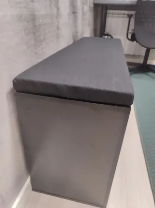 Mueble zapatero con asiento negro