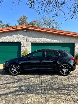 SEAT Leon cupra 300