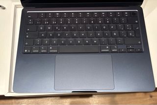 Macbook Air 13' Medianoche