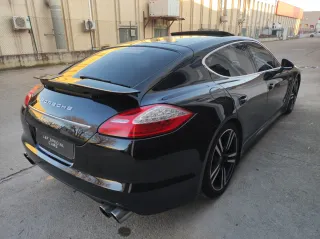Porsche Panamera Turbo