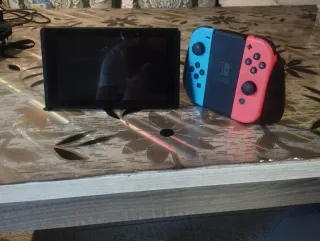 Nintendo Switch Azul y Rojo