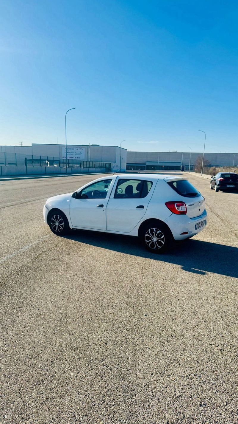 Dacia Sandero 1.2 Base 2013, foto 4