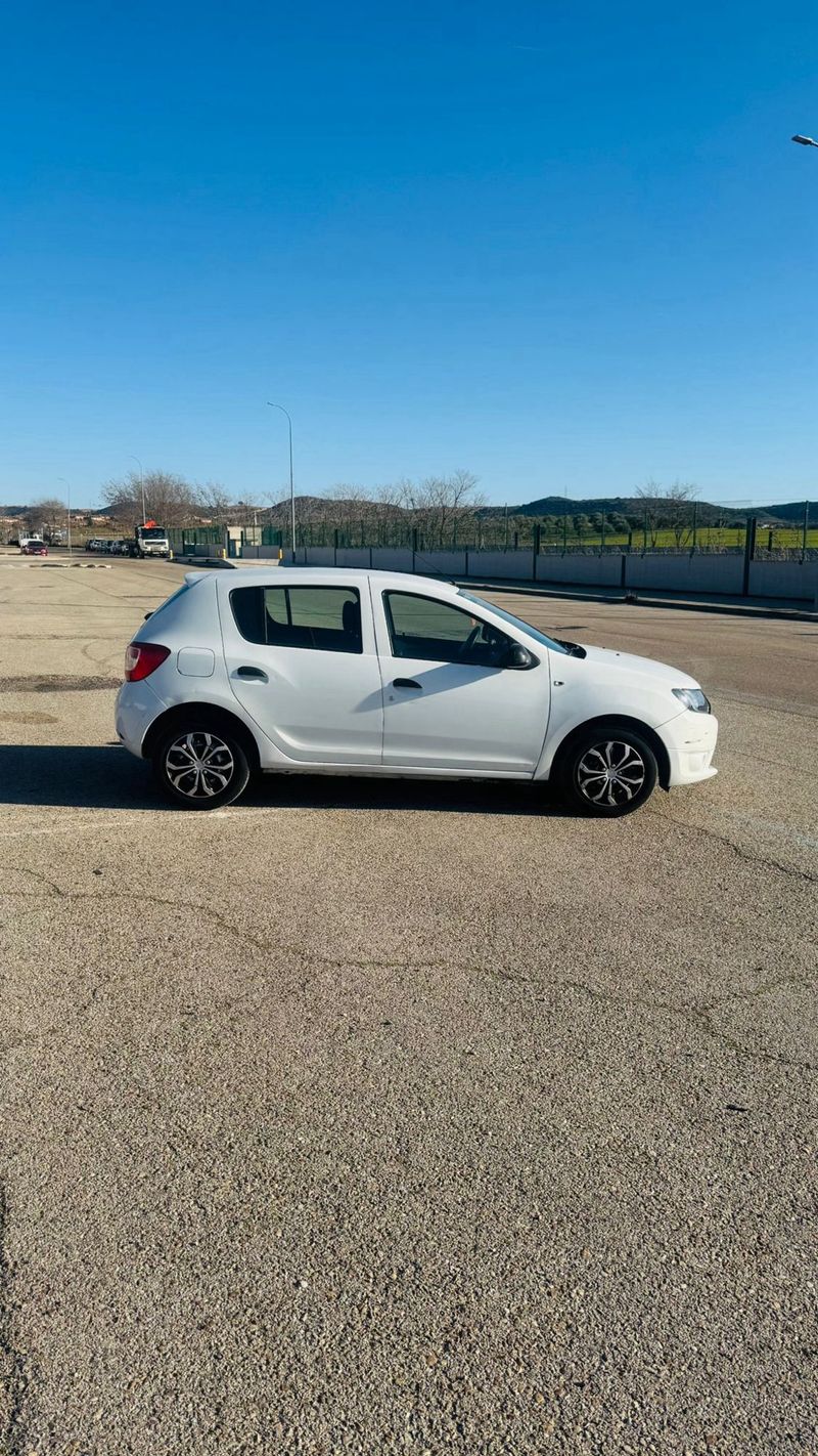 Dacia Sandero 1.2 Base 2013, foto 8