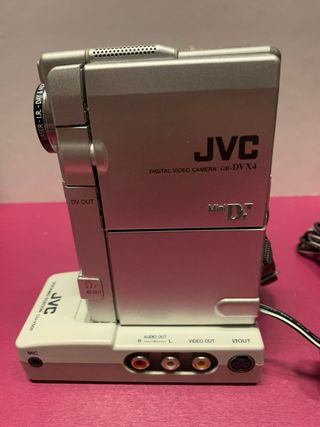 Videocámara JVC 100x con Docking Station y Mando