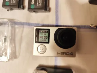 GoPro Hero 4 Argento + Accessori