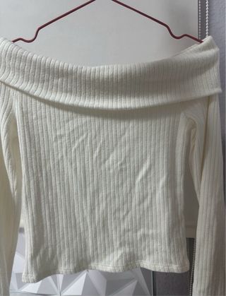 Top Stradivarius Hombros Descubiertos Blanco