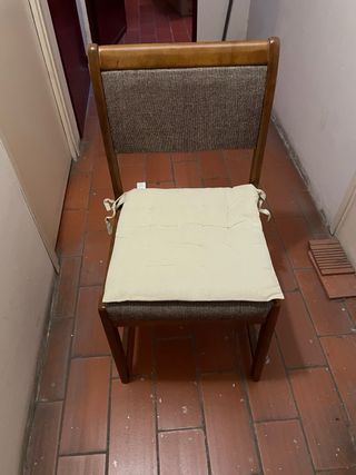 Mesa y sillas madera maciza años 90