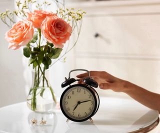 Reloj despertador vintage Ikea negro