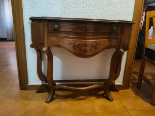Recibidor madera maciza estilo clásico