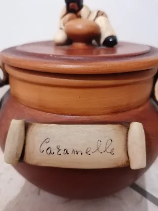 Porta caramelle in terracotta