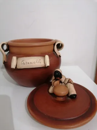 Porta caramelle in terracotta