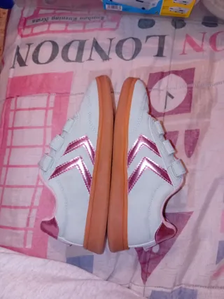 Zapatillas deportivas infantiles