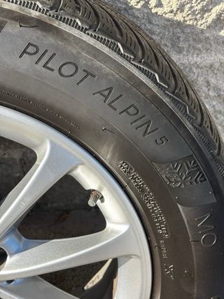 Llantas Mercedes 17 con neumáticos invierno