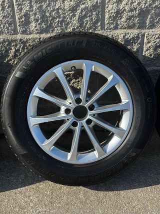 Llantas Mercedes 17 con neumáticos invierno