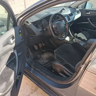 Se cambia por coche clasico .C5 2009 se