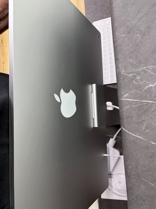 Imac Apple Gris Plata. Solo se saco de la caja