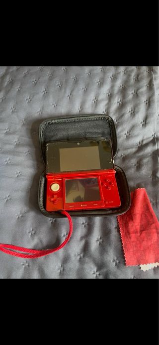 Nintendo 3DS Roja + Juego + Accesorios