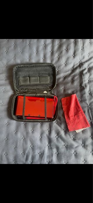 Nintendo 3DS Roja + Juego + Accesorios