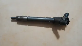 Inyector 1.6 R9M Vivaro Trafic Nissan 0445110546