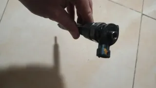 Inyector 1.6 R9M Vivaro Trafic Nissan 0445110546