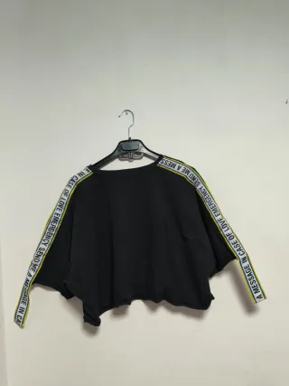 Pull and Bear Top Negro