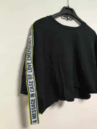 Pull and Bear Top Negro