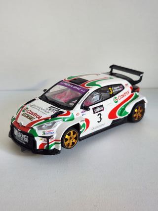 Toyota Yaris Avant Slot Castrol