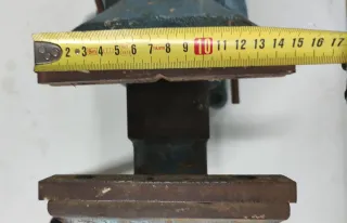 Tornillo de banco 150 mm giratorio – 6 pulgadas