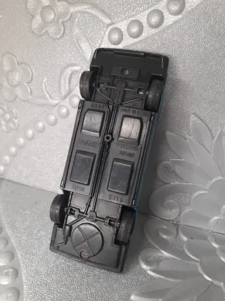 Miniatura Volvo 760 GLE Azul