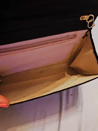 Bolso de fiesta ondas dorado y negro