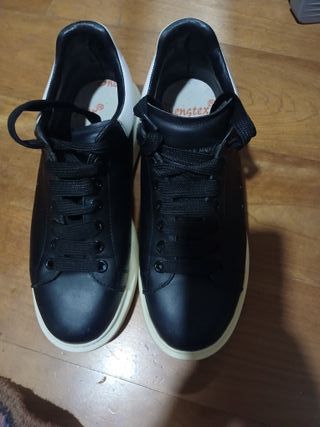 Zapatos negros y blancos hombre