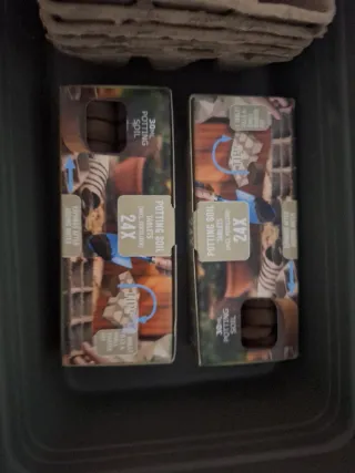 Set semillero, invernadero y pastillas abono.