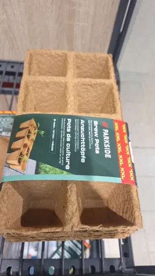 Set semillero, invernadero y pastillas abono.