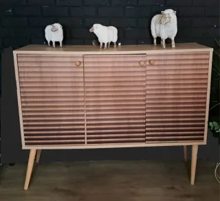 Dos aparadores con un año de uso estan perfectos