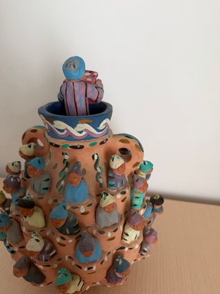 Jarrón Cerámica Figuras Personajes